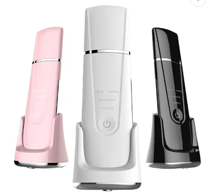 FINESSED FAVES: Exfoliate and Cleanse Like a Pro with a Face Spatula – Your Skin’s New Best Friend!